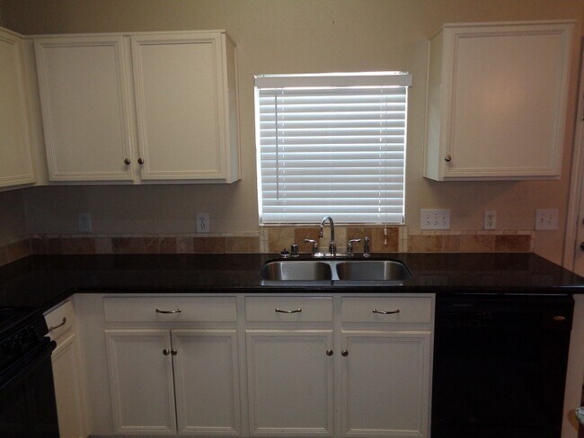 Foto del edificio - 23624 Wildwood Green Way