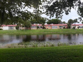 Building Photo - 147 Lake Carol Dr