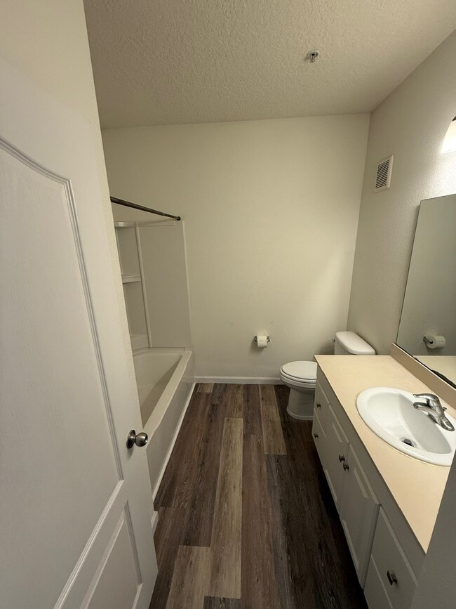 Foto del edificio - 4908 Key Lime Dr