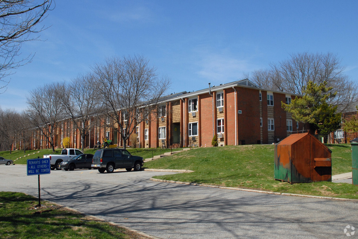 Building Photo - Regency Apartments at Sussex