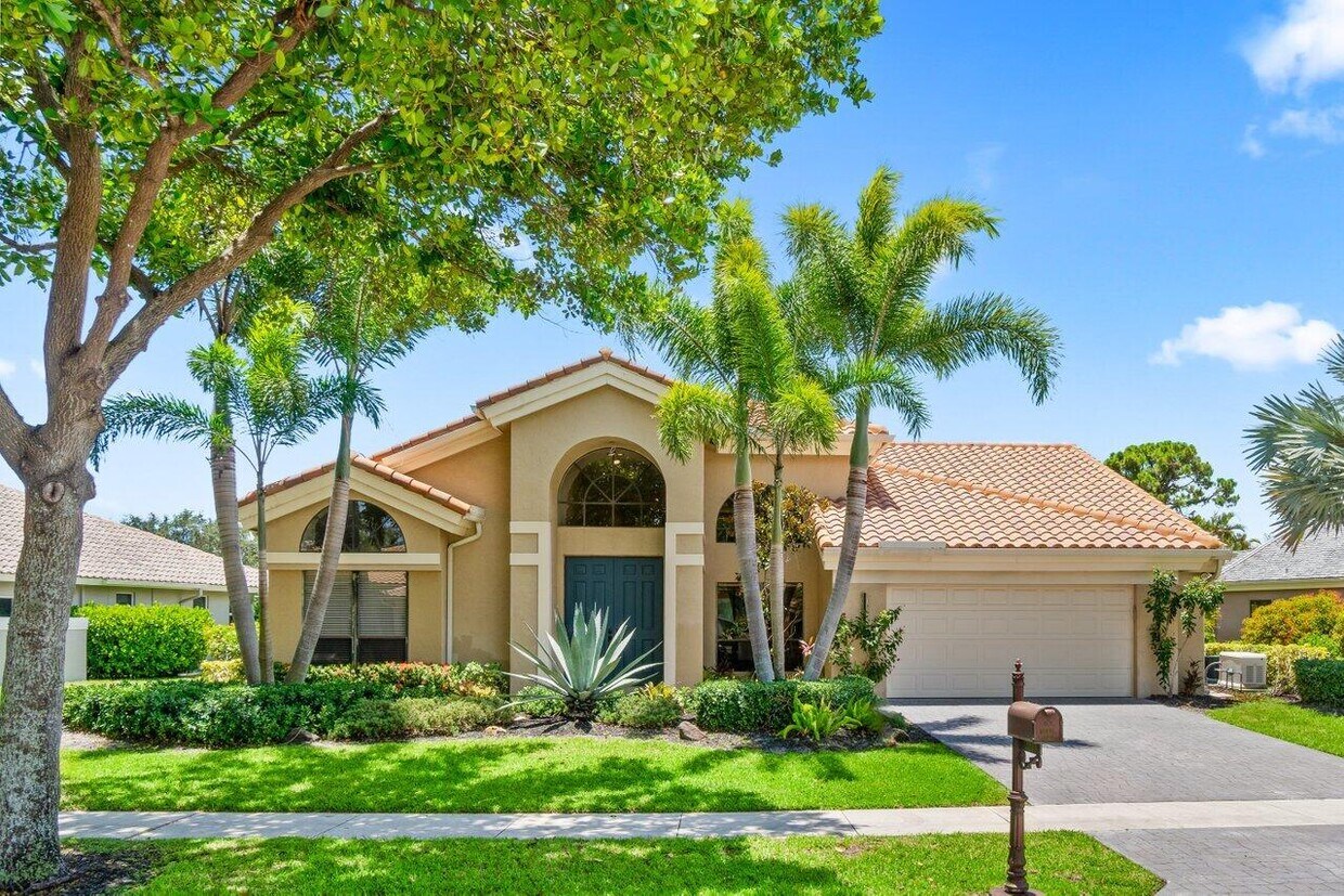 Foto principal - 2700 NW 49th St