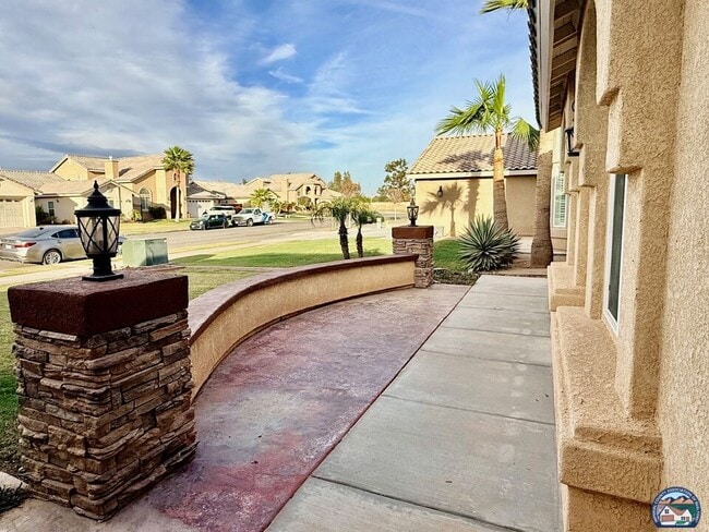 Building Photo - 2641 Wensley Ave