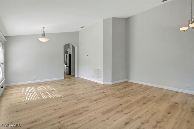 Foto del edificio - 12843 Fox Hollow Cir