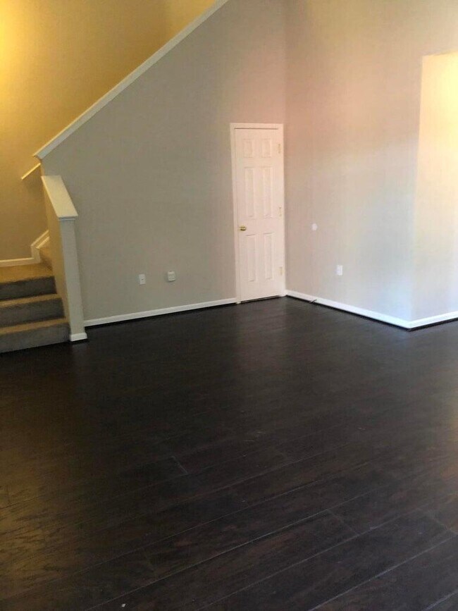 Foto del edificio - 1150 Airport Rd