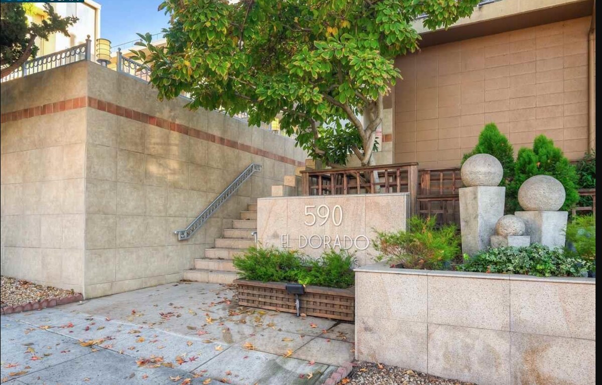 Foto principal - 590 El Dorado Ave