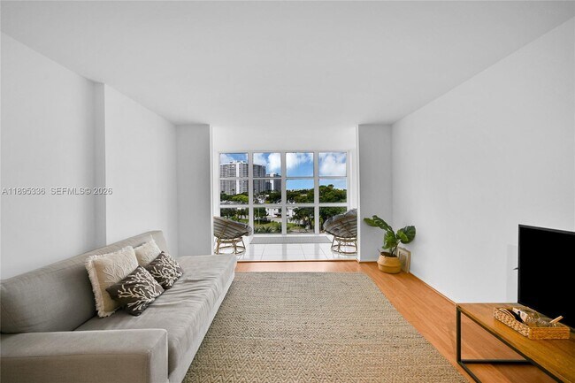 Foto del edificio - 800 Parkview Dr