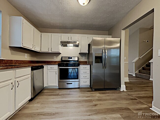 Building Photo - 3756 Sandy Shoals Ln