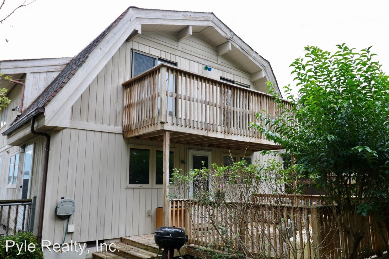 Primary Photo - 2 br, 1 bath House - 208B 53rd Street