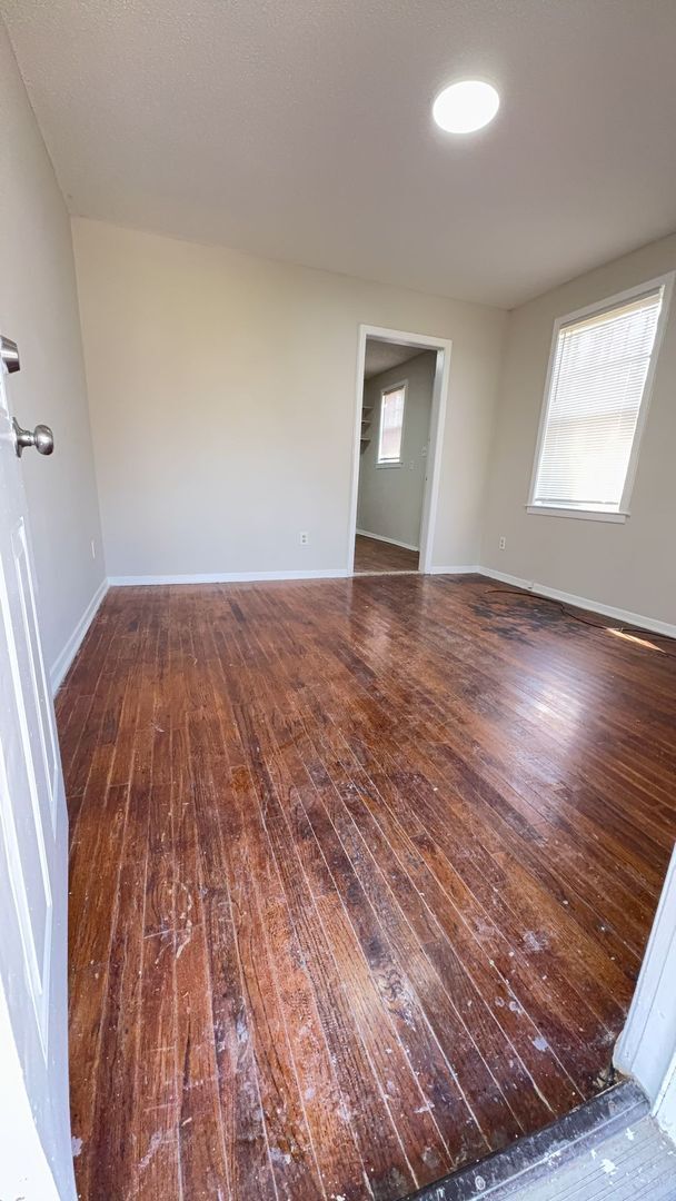 Foto del edificio - Charming 1 Bed / 1 Bath Home – Open To Section 8