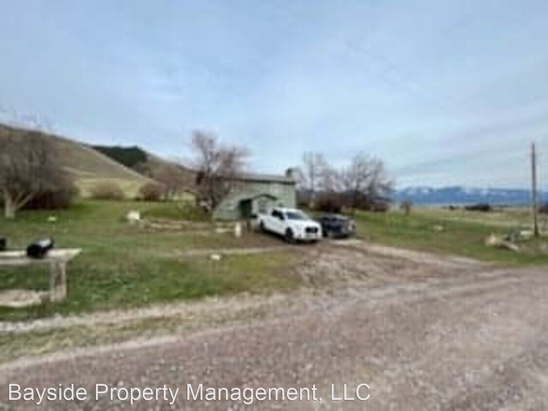 Primary Photo - 2 br, 2 bath House - 69814 Martz Rd