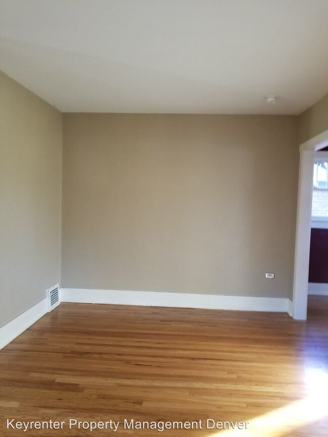Foto del edificio - 2509 Glencoe St