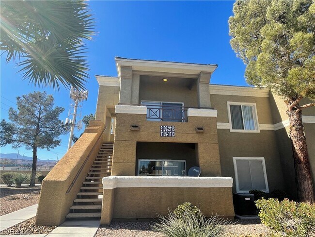 Foto del edificio - 8070 W Russell Rd