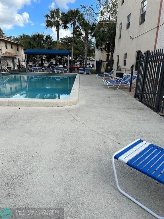 Foto del edificio - 3213 NW 103rd Terrace