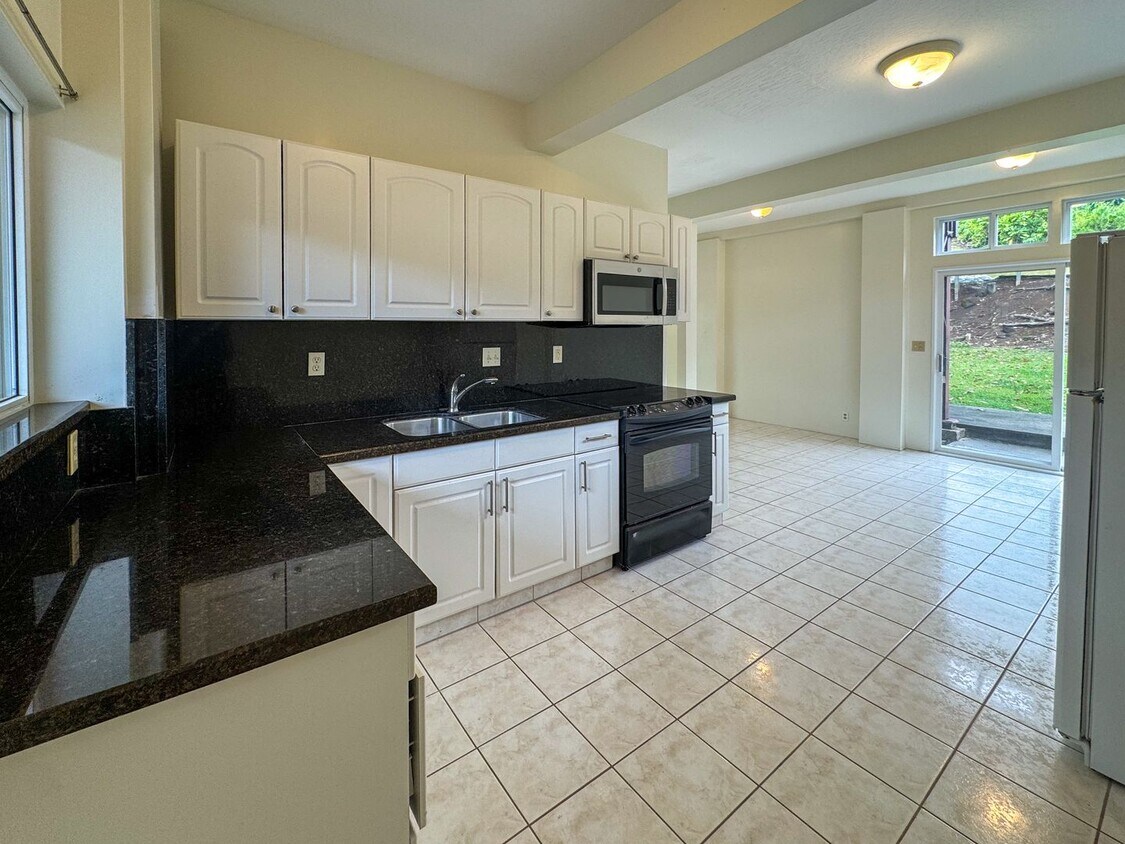 Foto principal - STUDIO/1BA/2PKG. High Ceilings, Shared Yar...