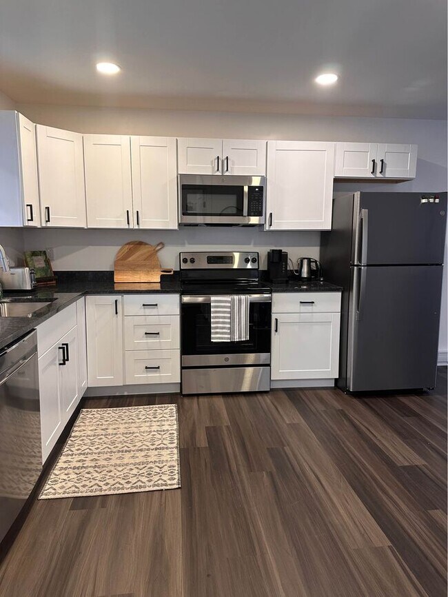 Foto del edificio - 114 Lebanon Rd