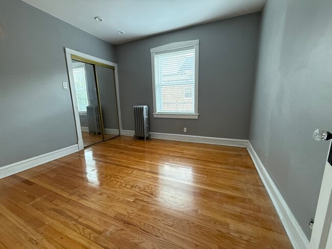 Foto del edificio - 4839 W Medill Ave