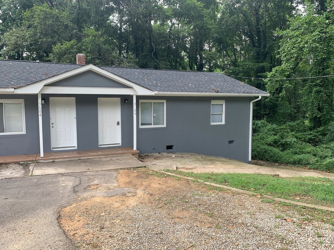 Primary Photo - Move-in ready 1 Story Duplex located in th...