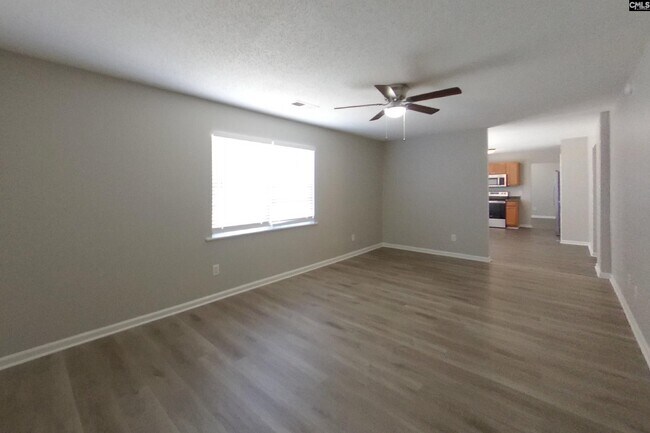 Foto del edificio - 142 Quiet Grove Dr