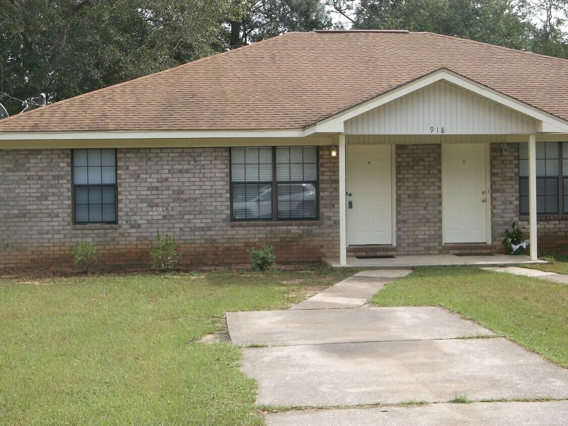 918 Rentz Ave Unit 1, Pensacola, FL 32507 Room for Rent in Pensacola