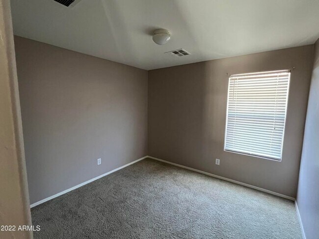 Building Photo - Coolidge rental in Heartland Community!