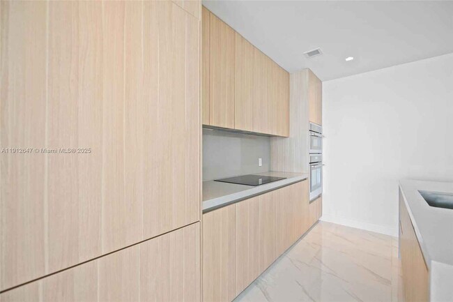 Foto del edificio - Northeast 24th Street, Miami, FL 33137 - 2 BR 2 BA condo