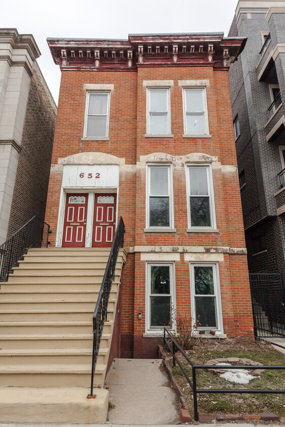 Foto principal - 652 W Webster Ave