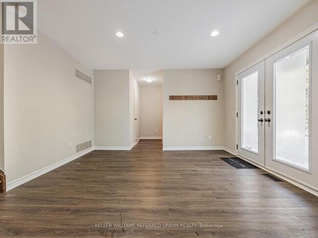 Building Photo - 114 Kennard Ave