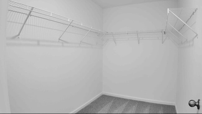 Building Photo - 6235 Daerr Rdg St