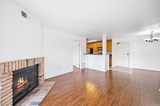 Building Photo - 7150 Shoreline Dr