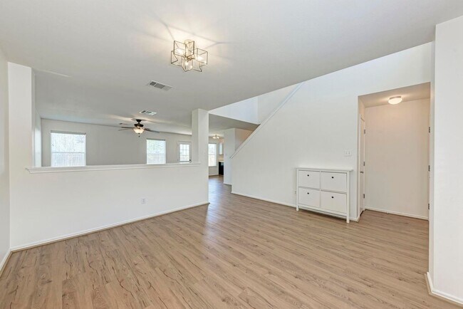 Building Photo - 12740 Bella Pkwy