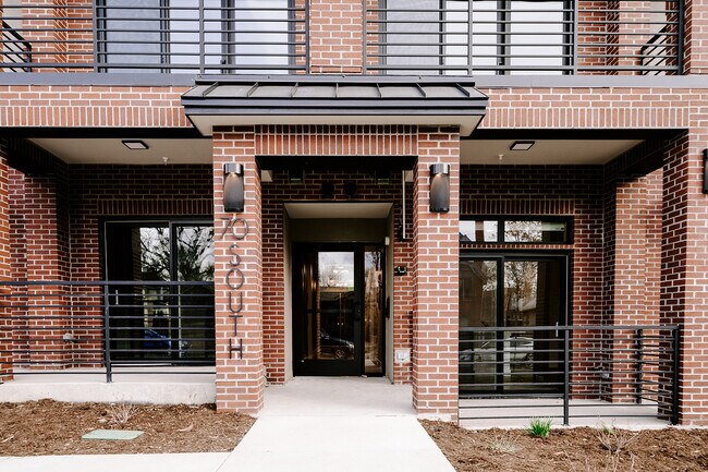 Building Photo - Pearl Flats