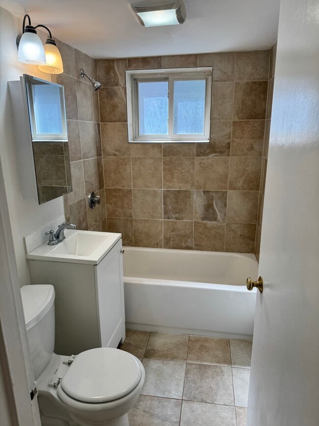 Foto del edificio - 61 Selkirk Rd