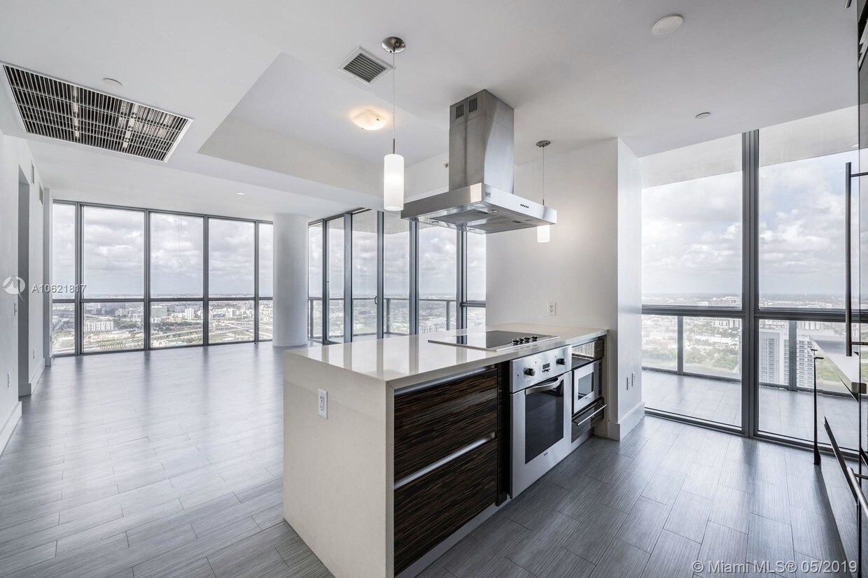 1100 Biscayne Blvd, Miami, FL 33130 Condo for Rent in Miami, FL