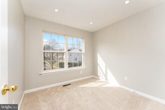 Building Photo - 4869 Benecia Ln