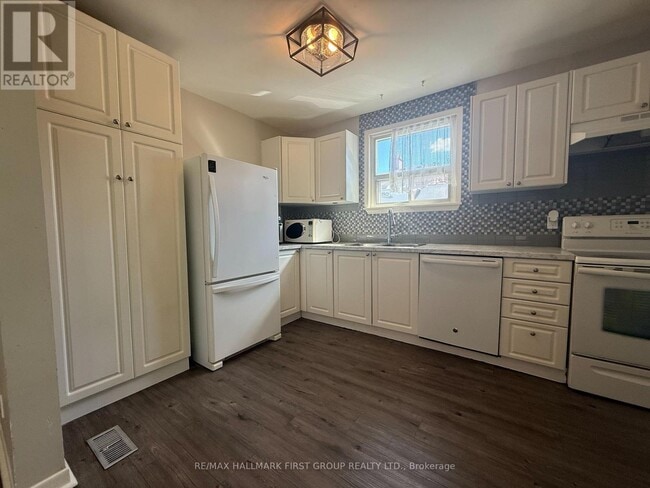 Building Photo - 68 Tulloch Dr