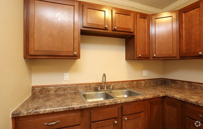 Interior Photo - Twin Gables Apartments