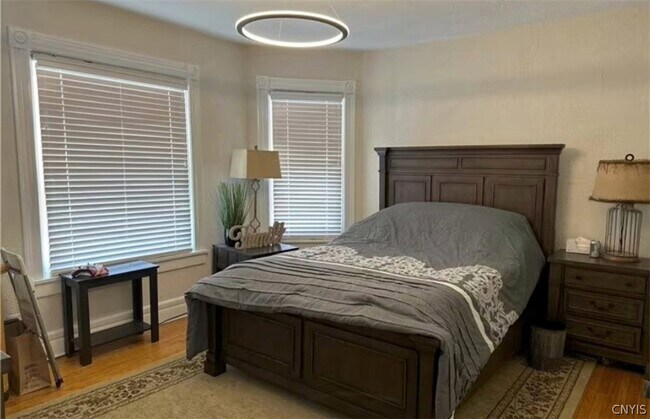 Building Photo - 26 Paris Rd