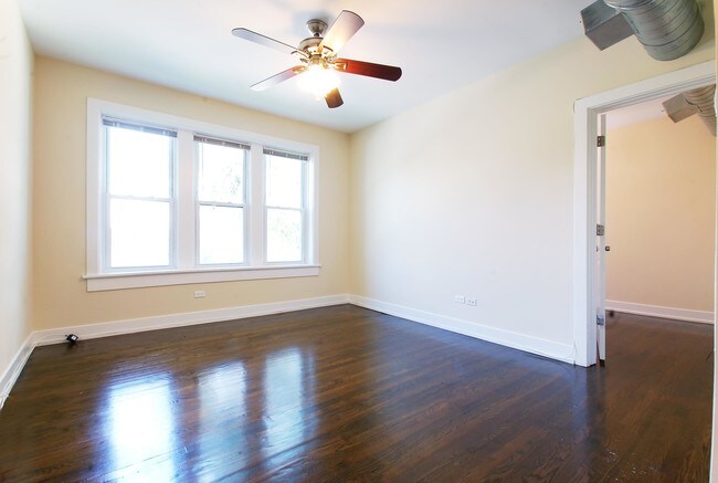 Foto del edificio - 2 bedroom in Oak Park IL 60302