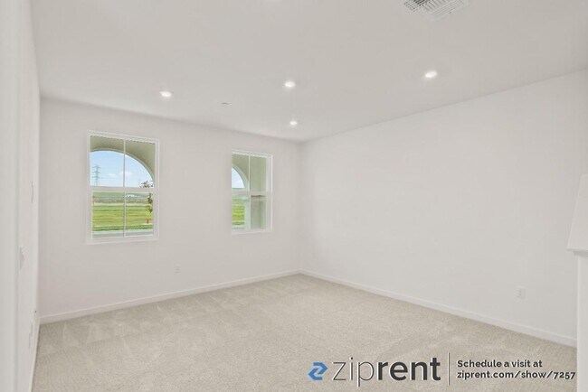 Foto del edificio - 37 Central Pkwy