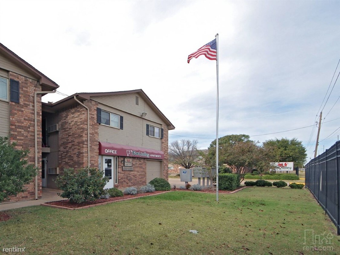 Foto principal - 2408 NW 52nd St