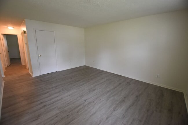 Building Photo - 1012-12 Lamplite Ct
