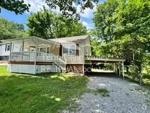 Building Photo - 2911 Denson Ave