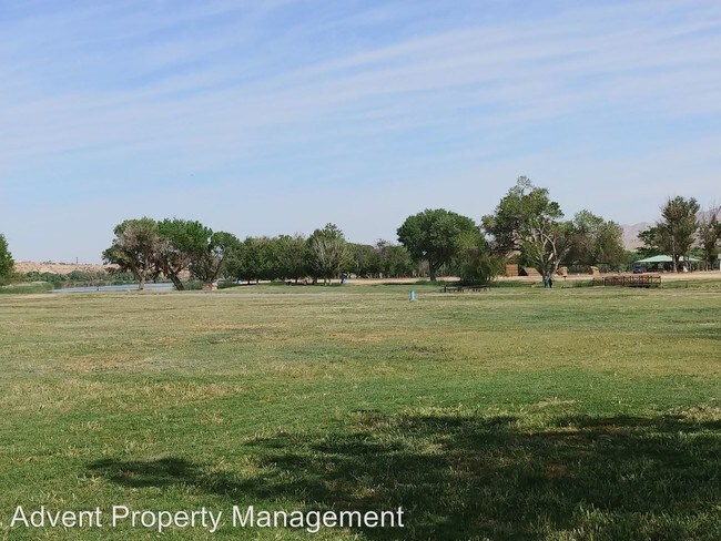 Foto del edificio - 3 br, 2 bath House - 13245 Meteor Dr