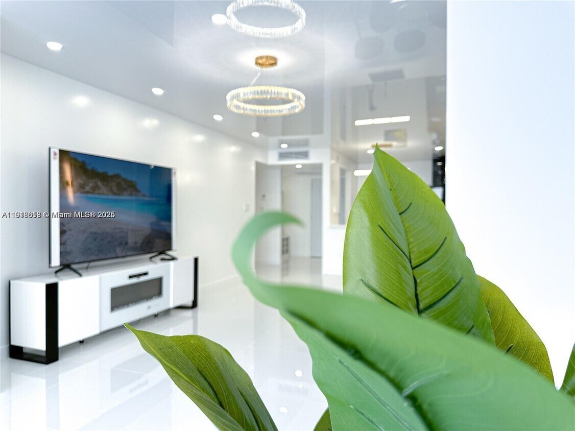 Foto principal - 501 Three Islands Boulevard