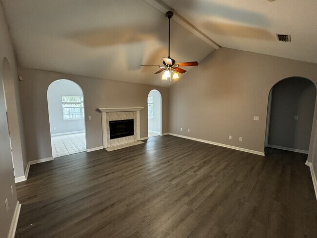 Foto del edificio - Home for Rent