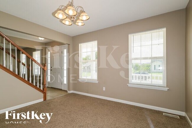Foto del edificio - 240 Glen Meadows Ct