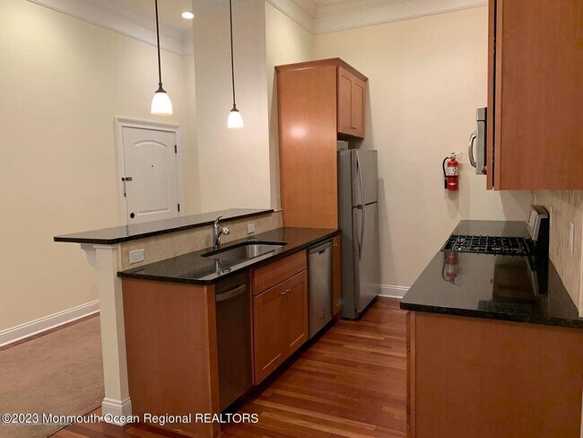 Building Photo - 622 Trenton Ave