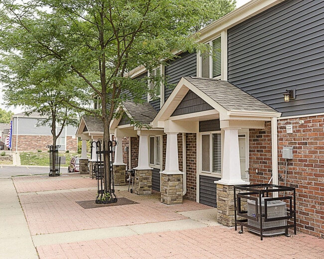 Building Photo - Fox River Townhomes