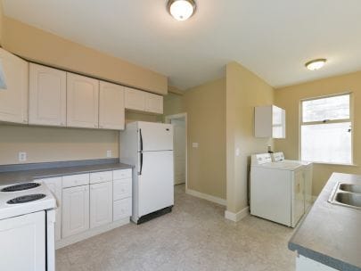 Photo du bâtiment - 1833 Triumph St