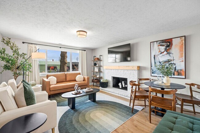 Foto del edificio - Trendy 2B/1B Unit C I Near Gonzaga/WSU/EWU & 5 Hospitals I Pet Friendly